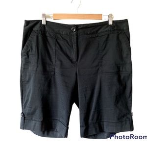 Chicos Black Cargo Pockets Shorts Size 3